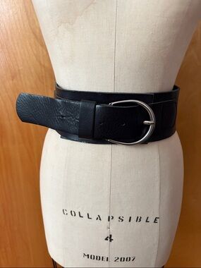 H& M divided vintage leather belt size m